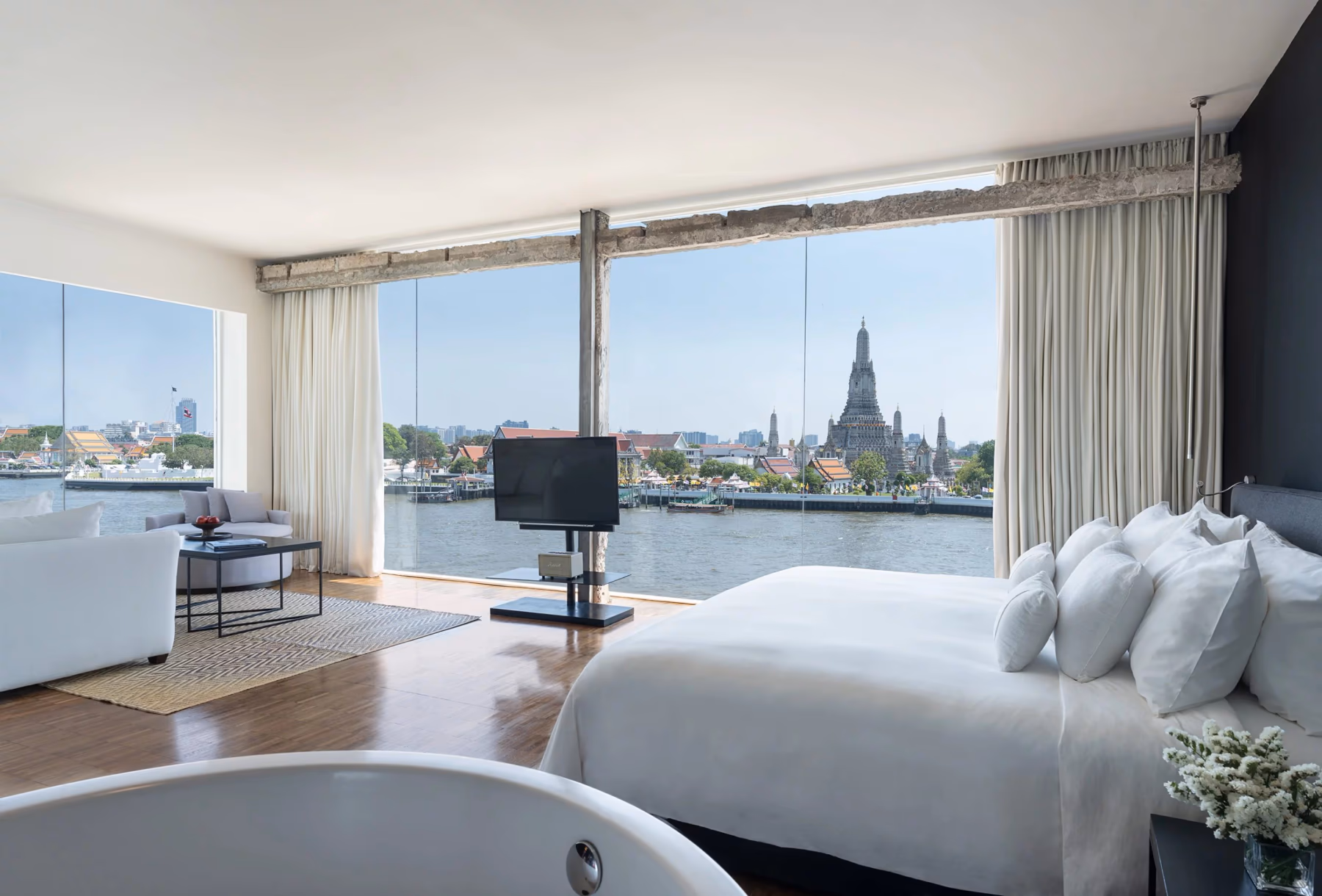 Wat Arun River View Suite