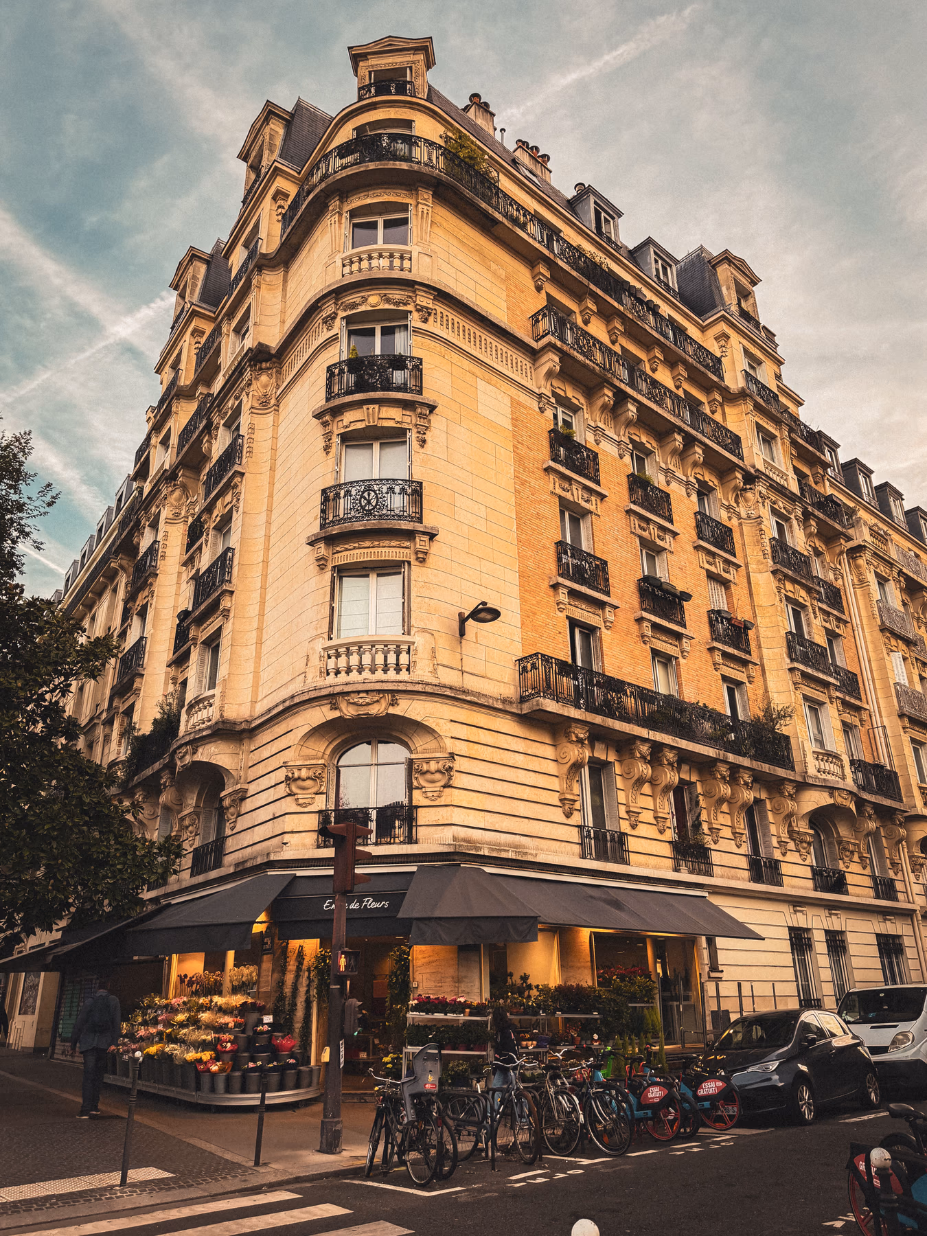 Golden Triangle neighbourhood in Paris 