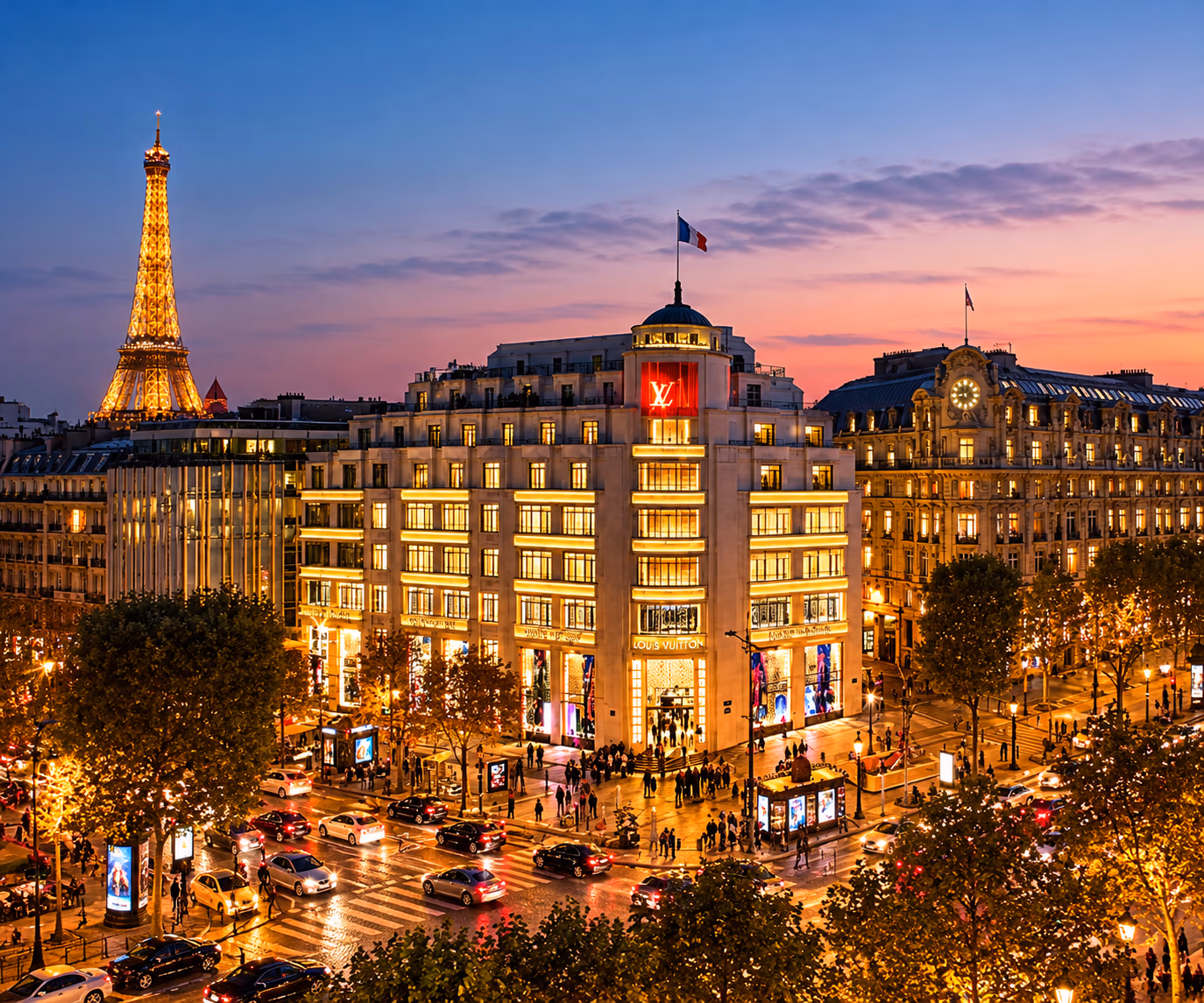  Champs-Elysées shopping street in Paris