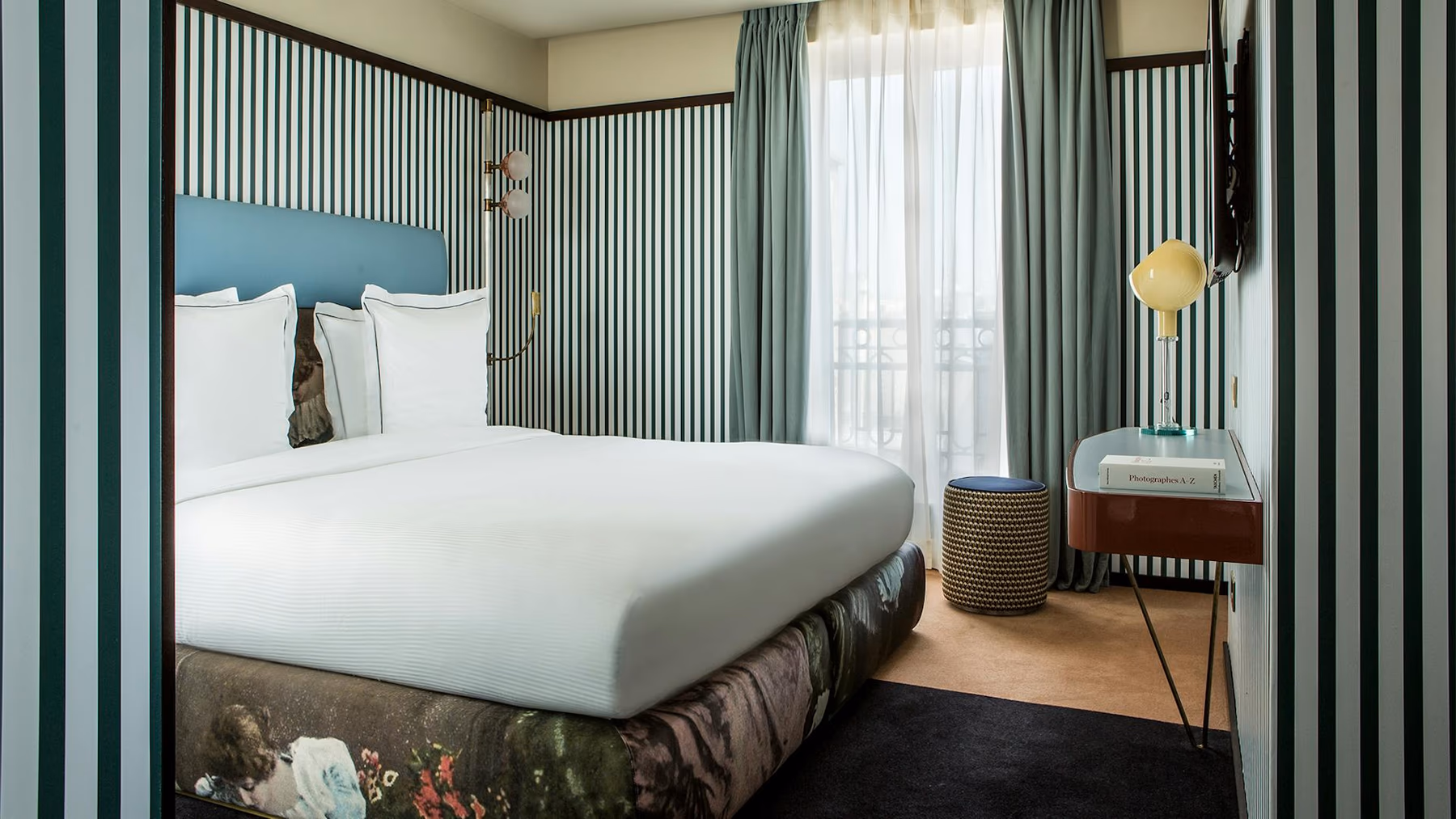 Guest room with green stripes