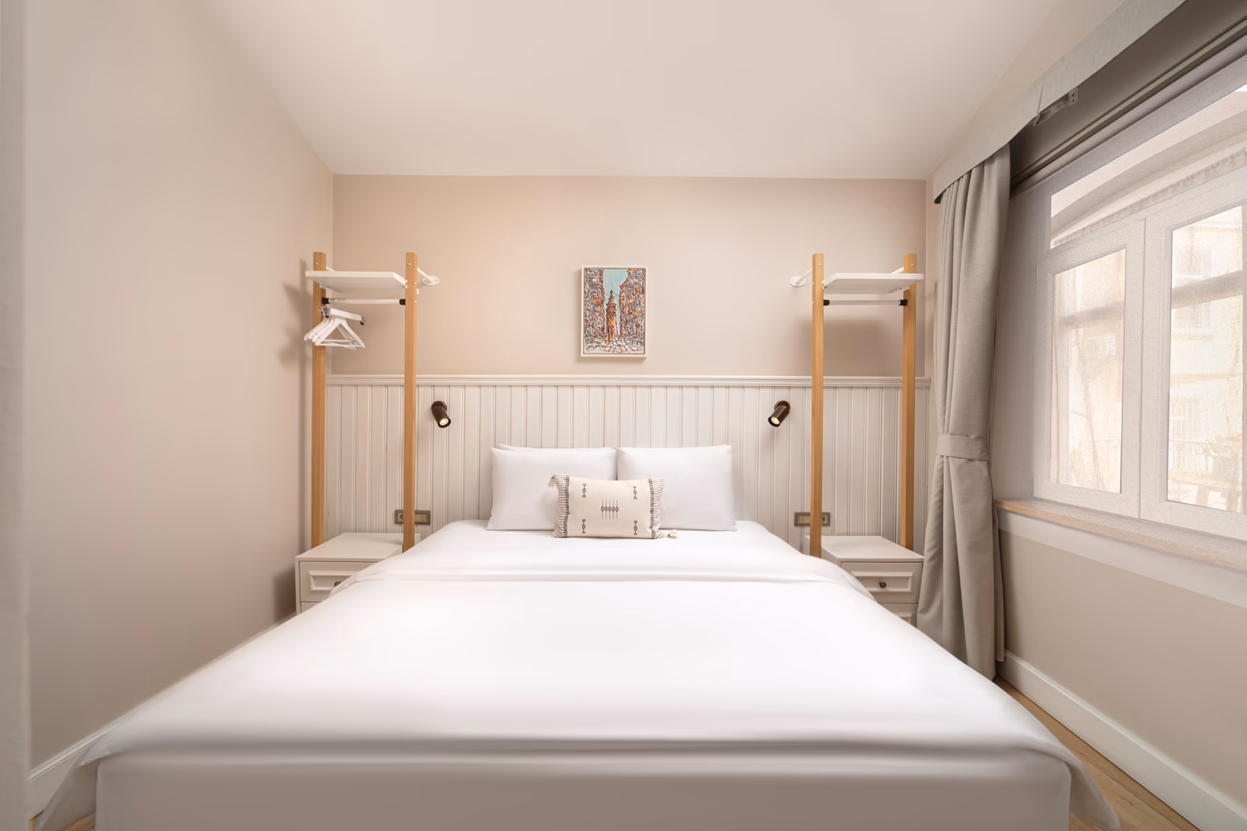 Guest bedroom