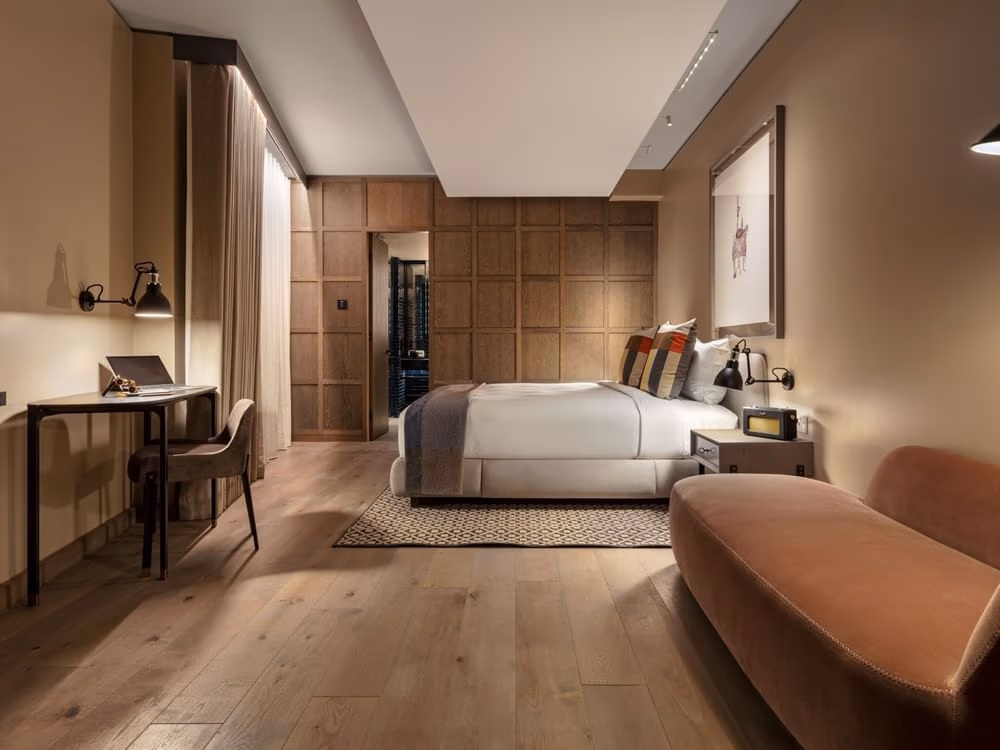 Corner Suite