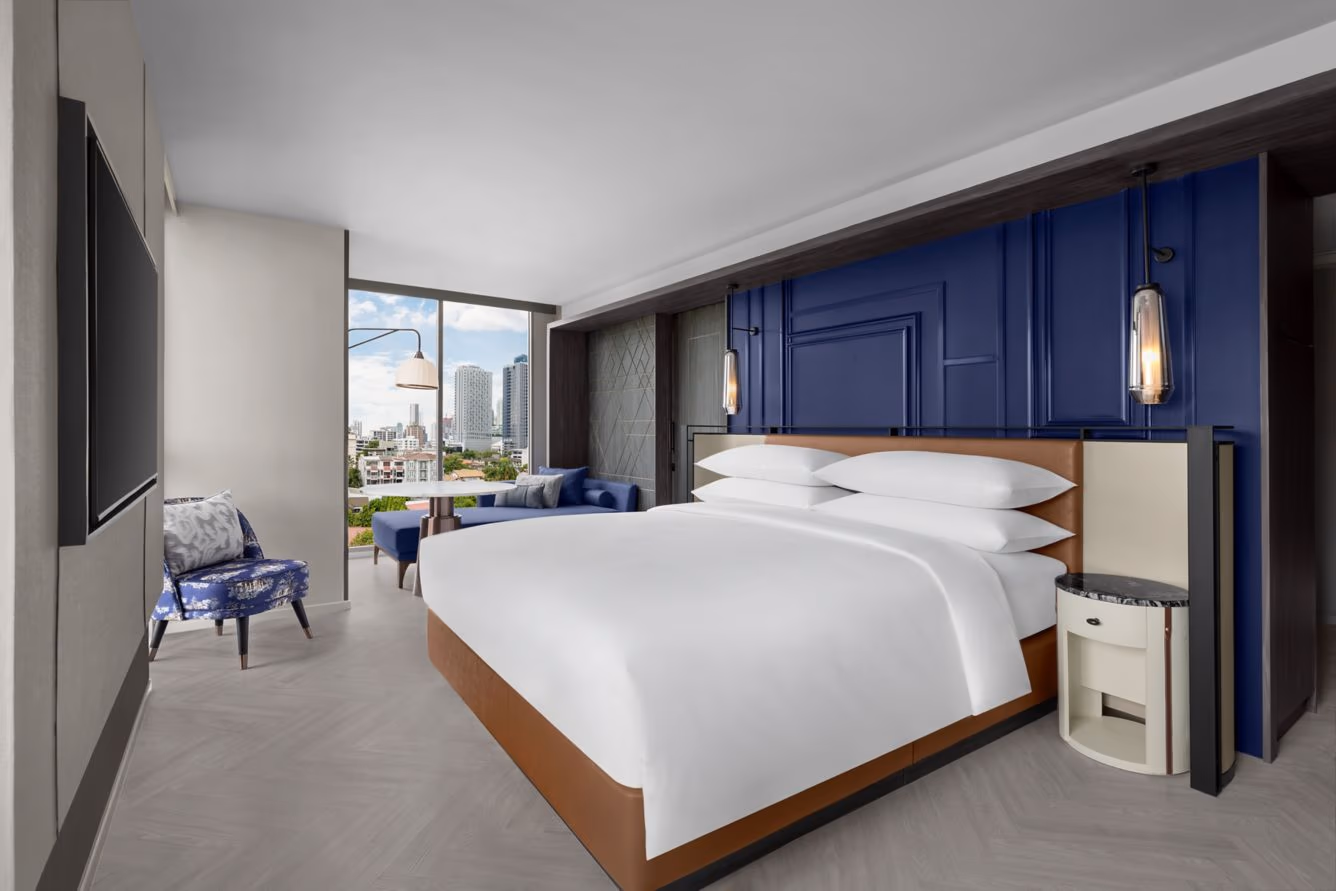 Sapphire Premium king room