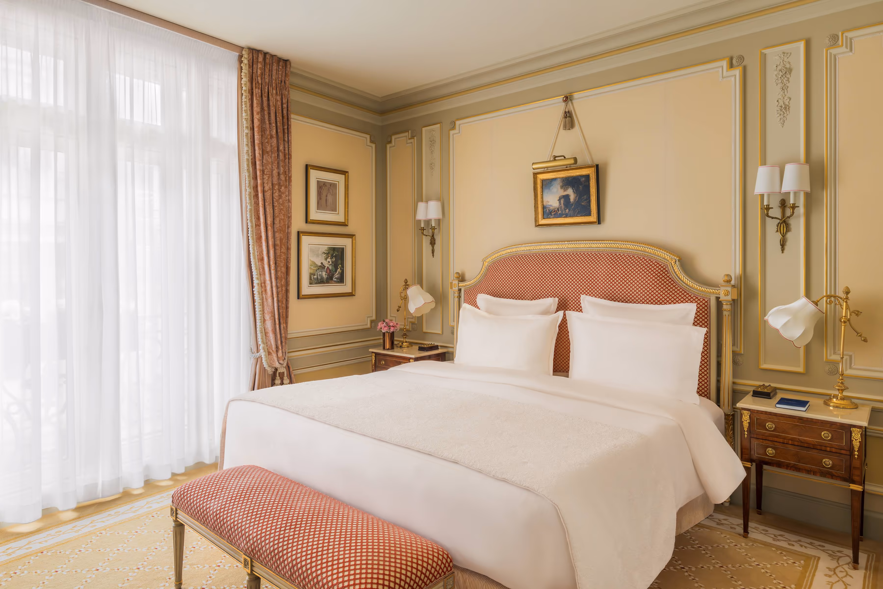 Guest bedroom