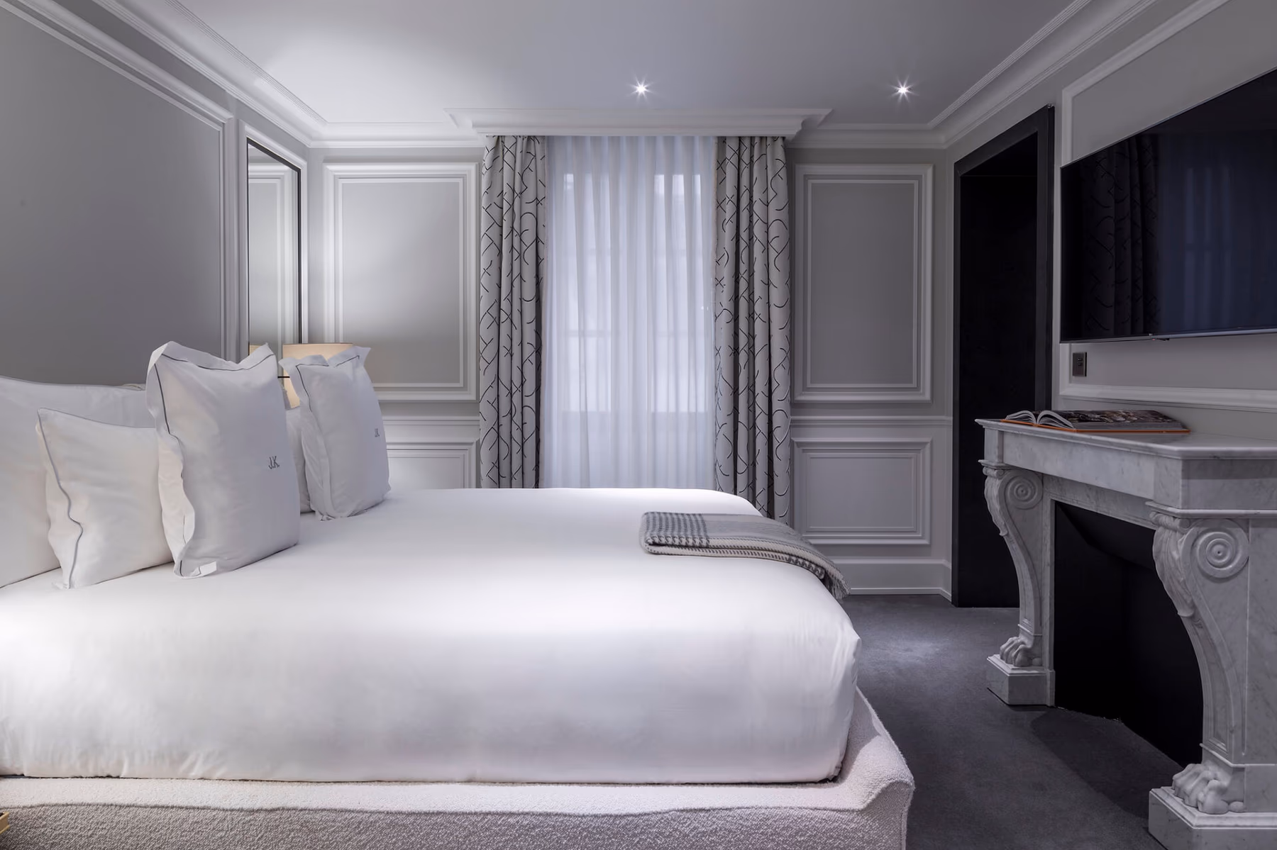 J.K. Superior room