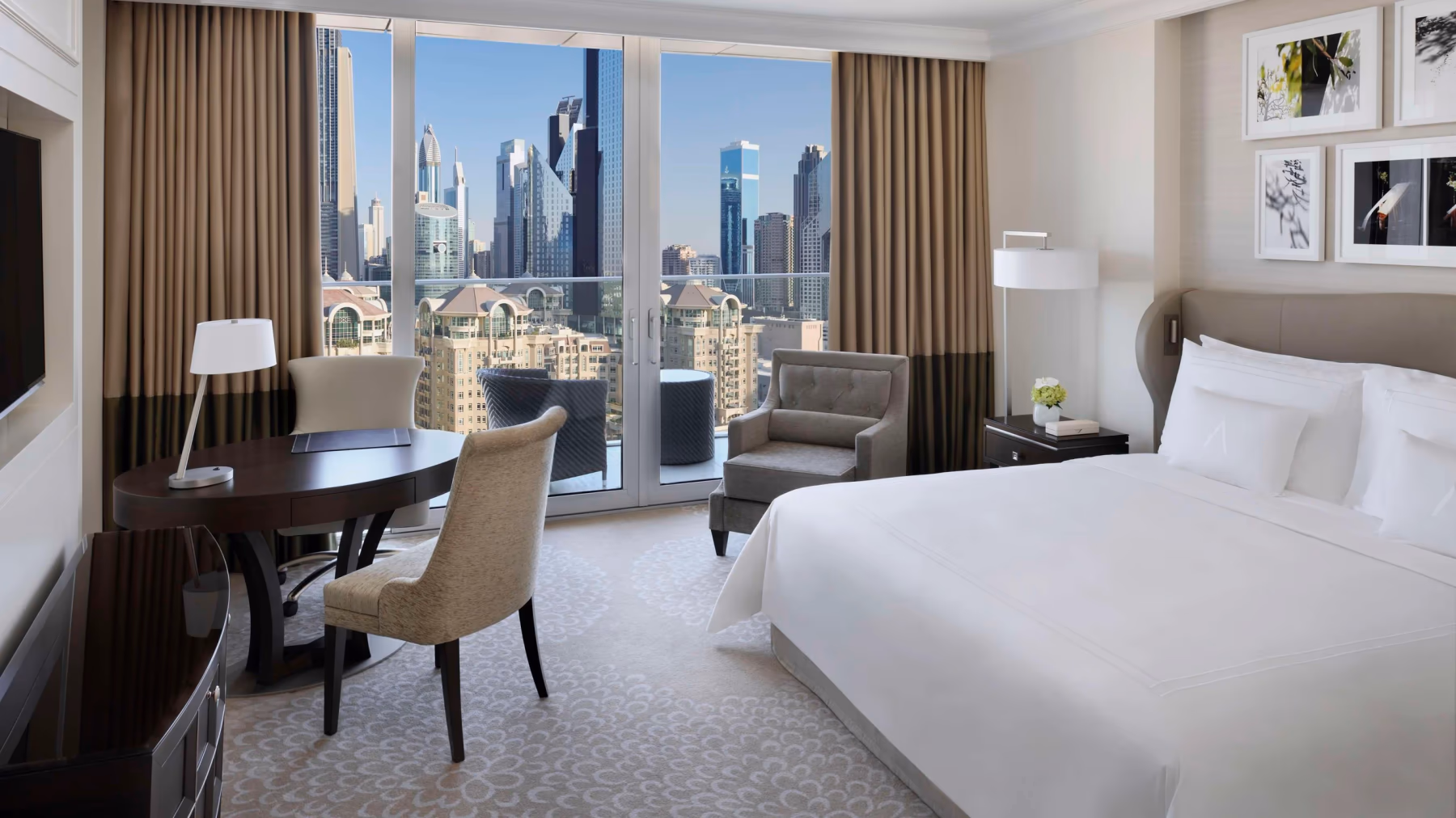 King room with balcony