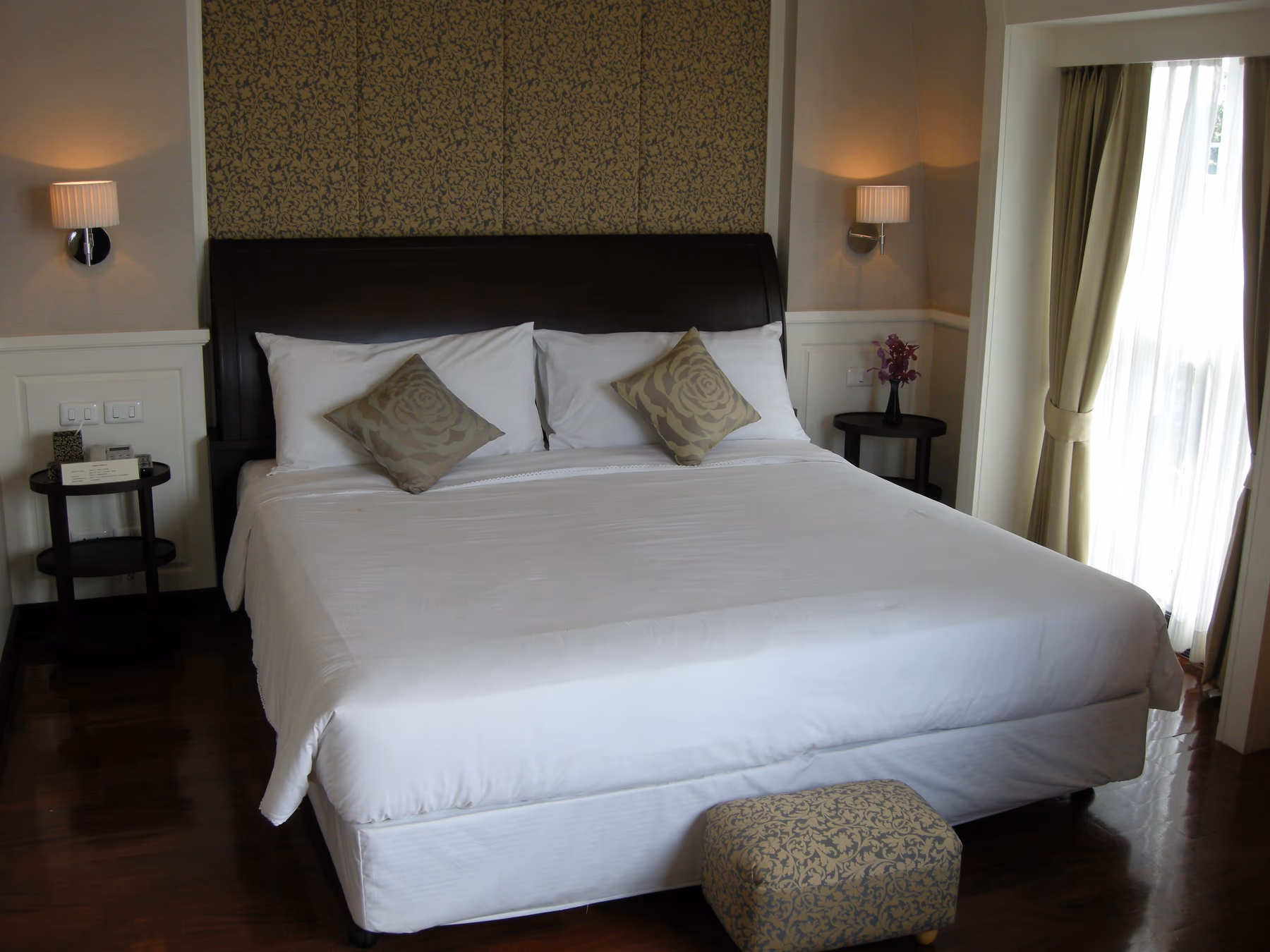 River View Room - king bed