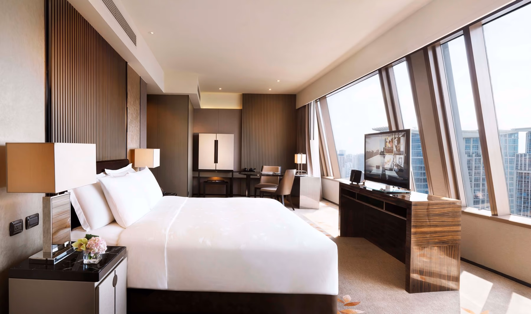 Prestige Club room king bedroom