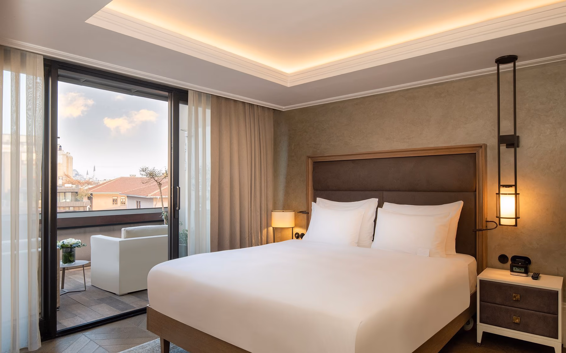 Guestroom with a balcony